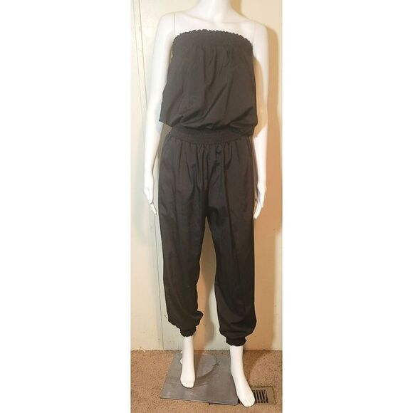 Silky Black Cuffed Sleeveless Romper w/ Pockets and Elastic Waist - Size XL - Picture 1 of 8